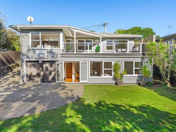 29 Kauri Glen Road, Northcote, Auckland