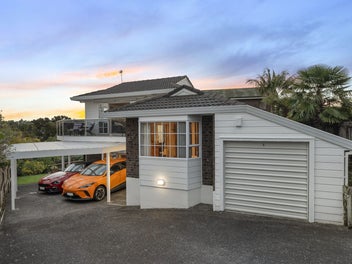 2/1 Clearwater Cove, West Harbour, Auckland