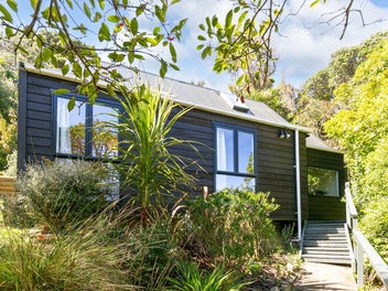 4/8 Elphinstone Avenue, Strathmore Park, Wellington