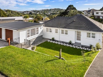 49 Lyndfield Lane, Newlands, Wellington