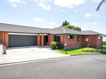 1/16 Highgrove Drive, Grandview Heights, Hamilton