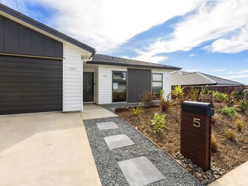 5 Boeing Way, Newlands, Wellington