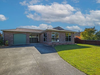 78 John F Kennedy Drive, Milson, Palmerston North