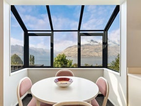 18A Cameron Place, Fernhill, Queenstown