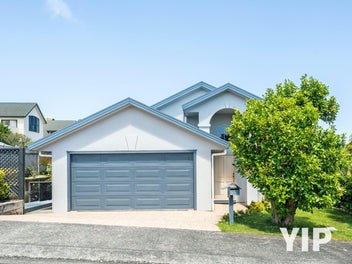 33 Peppertree Lane, Woodridge, Wellington