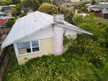1 Parakai Avenue, Parakai, Helensville