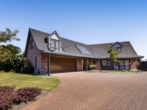 9 County Drive, Hawera