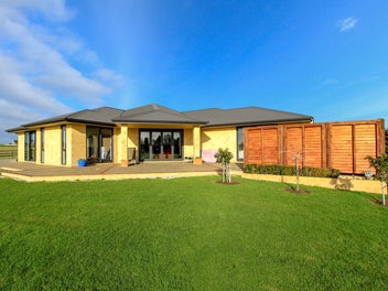 56 Sunrise Drive, SEAWARD BUSH, INVERCARGILL