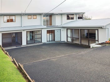1022 Whangaparaoa Road, Matakatia, Whangaparaoa