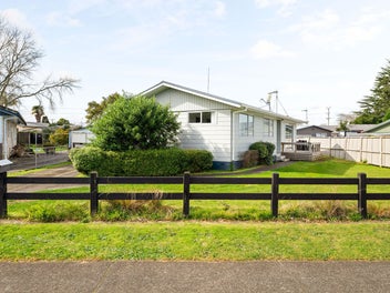 4 Elmwood Crescent, Pukete, Hamilton