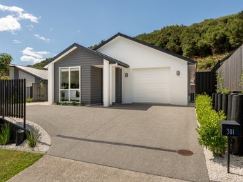 301 Lakes Boulevard, Pyes Pa, Tauranga