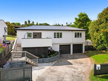 21 Albert Hall Drive, Red Beach, Red Beach