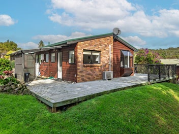 5/1 Ash Grove Circle, Haruru, Haruru