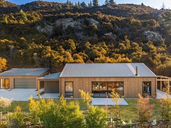 10 Goldie Lane, Albert Town, Wanaka