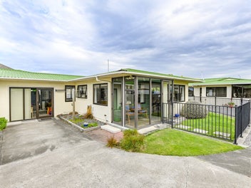 610 Queen Street West, Saint Leonards, Hastings