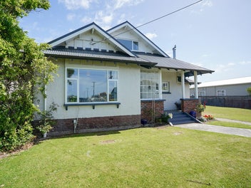 25 Burrows Street, Bluff