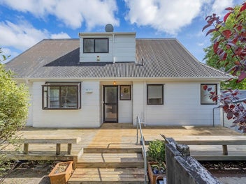 2 Glendawn Place, Bayview, Auckland