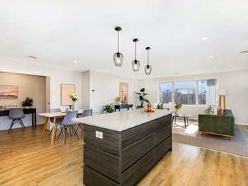 13 Breakwater Way, Whitby, Porirua