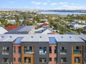 3/1B Egremont Street, Belmont, Auckland