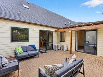 15G Vinograd Drive, Te Atatu Peninsula, Auckland