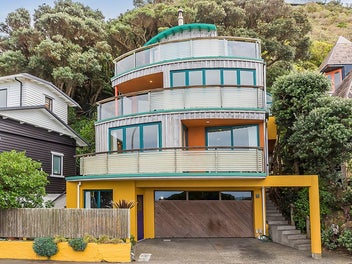 166 The Esplanade, Island Bay, Wellington