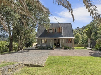 33D Landing Road, Titirangi, Auckland