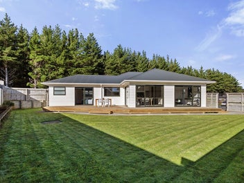 17 Jack Vaughan Grove, Wainuiomata, Lower Hutt