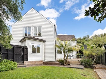 2/28 Dudley Road, Mission Bay, Auckland