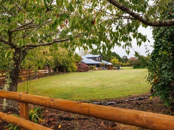 46 TURITEA RD, Fitzherbert, Palmerston North