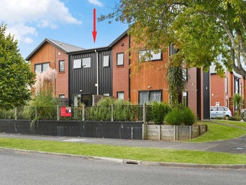 2/13 Palmerston Street, Hamilton Central, Hamilton