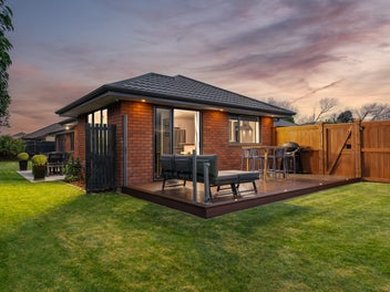 39 Bayswater Crescent, Bromley, Christchurch