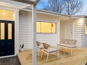 11 Geoffrey Road, Torbay, Auckland