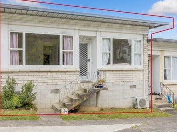 2/134 Edmonton Road, Te Atatu South, Auckland