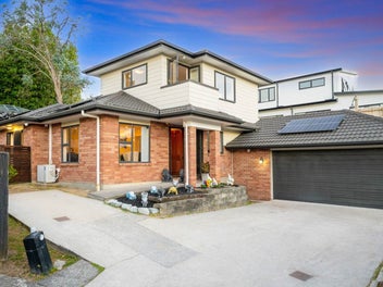 24 Burton'S Drive, SWANSON, AUCKLAND