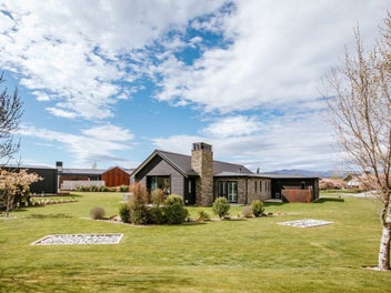 3 Parkview Street, Wanaka