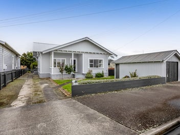 52 Argyle Street, Hawera