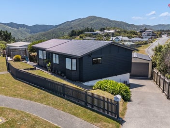 20 Jasmine Grove, Maungaraki, Lower Hutt