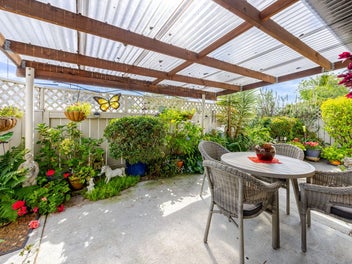 1/305 Park Road South, Akina, Hastings