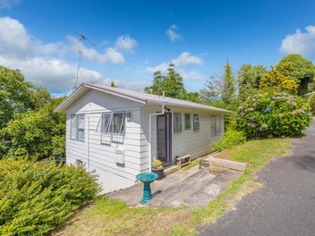21C Resthill Crescent, Glenview, Hamilton