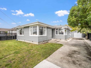 412 Breezes Road, Aranui, Christchurch