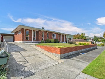 61 Terry Crescent, Milson, Palmerston North