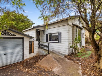 12 Seaview Road, Brighton, Dunedin