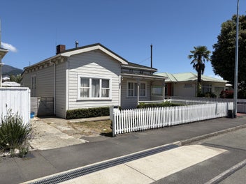 90 Grove Street, The Wood, Nelson