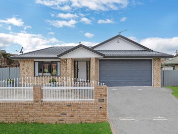 26 Glenveagh Park Drive, Weymouth, Auckland