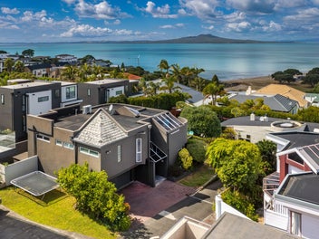 1/20 Marama Street, Castor Bay, Auckland