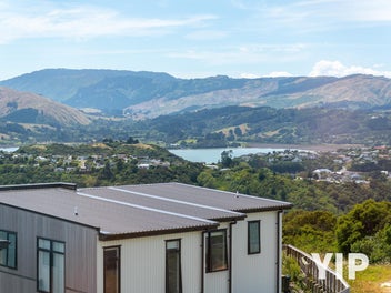 2/30 Adventure Drive, Whitby, Porirua