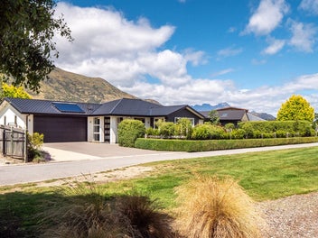 10 Coburn Place, Lake Hayes, Queenstown