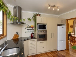 5 Tennis Court Road, Raumati South, Paraparaumu