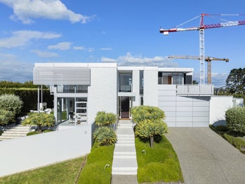 11 Icarus Place, Half Moon Bay, Auckland