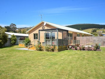 6 Sandown Street, Waihola